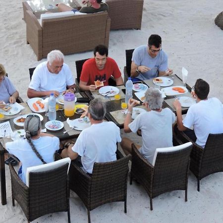 Batuta Maldives Fourson Hotel Thulusdhoo Kültér fotó