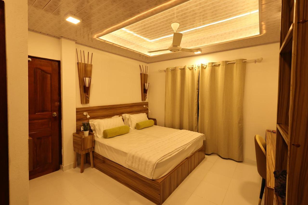 Batuta Maldives Fourson Hotel Thulusdhoo Kültér fotó