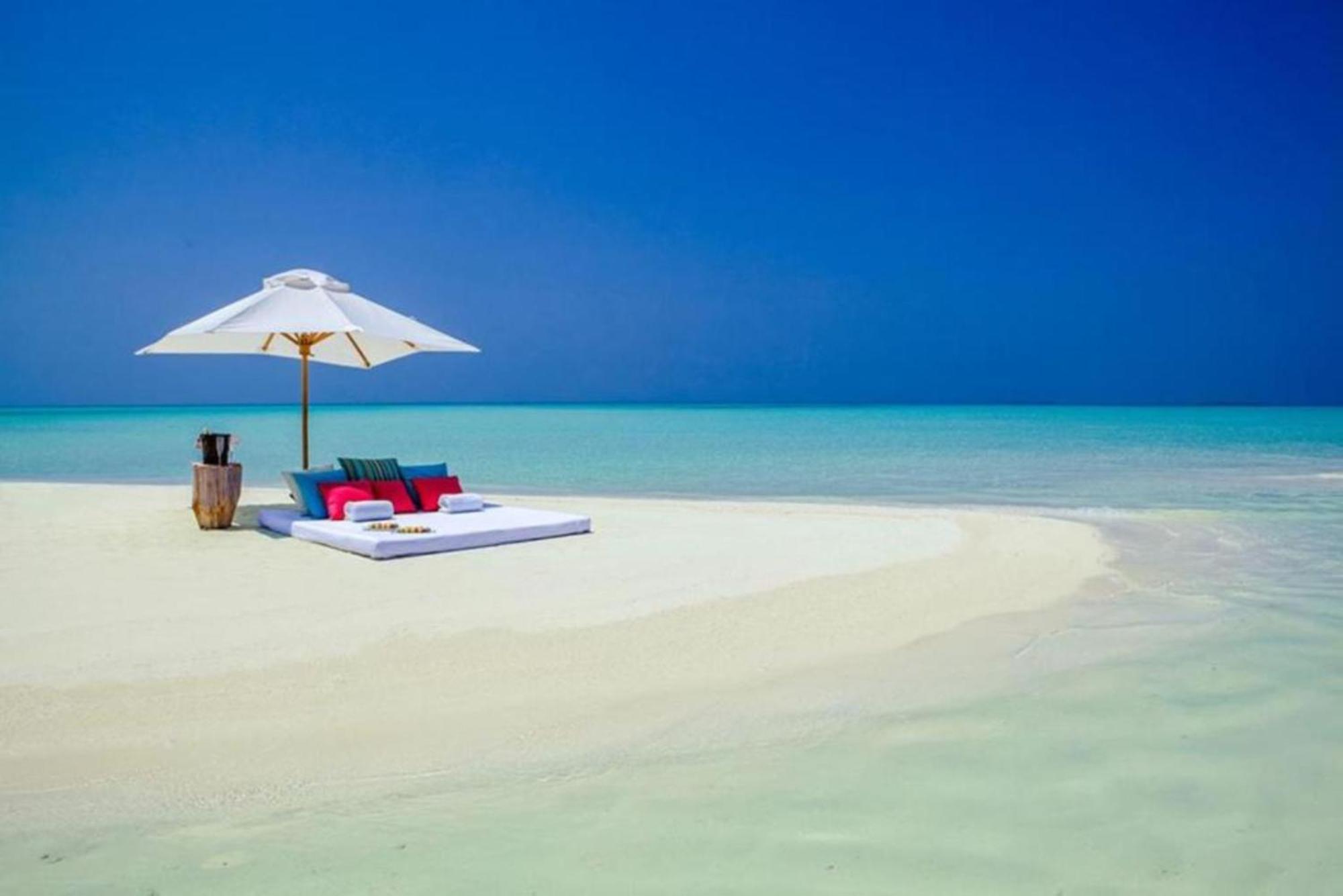Batuta Maldives Fourson Hotel Thulusdhoo Kültér fotó