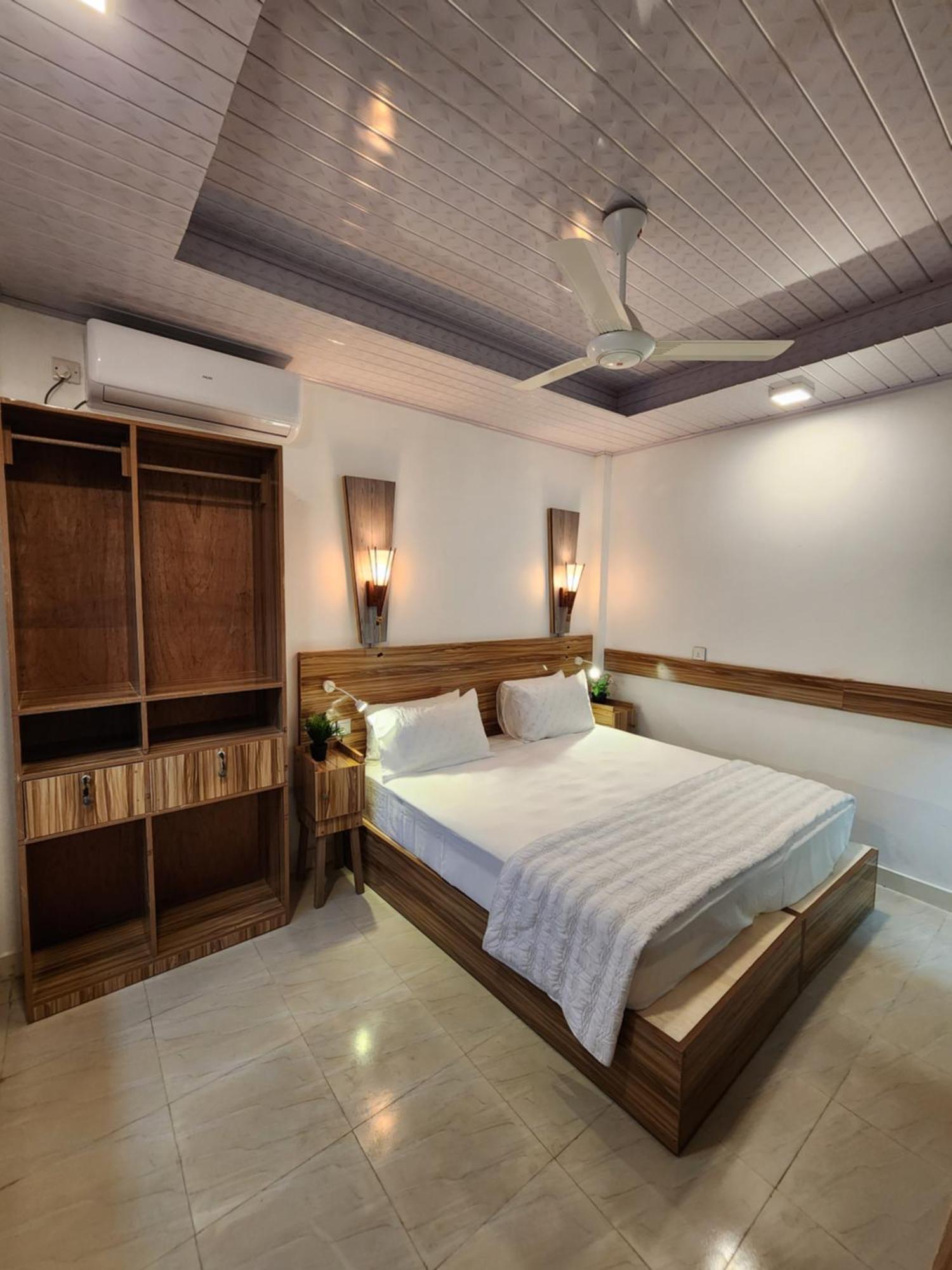 Batuta Maldives Fourson Hotel Thulusdhoo Szoba fotó