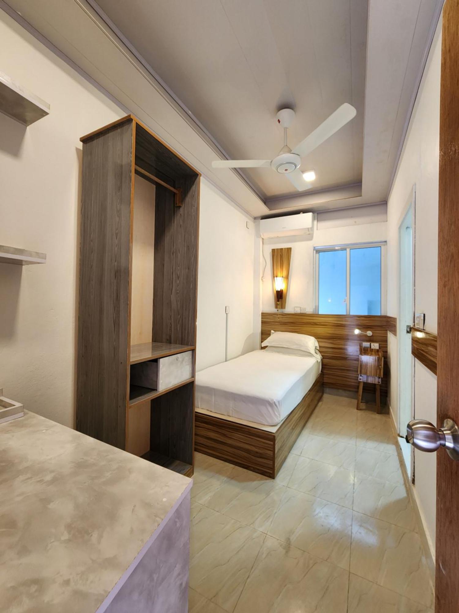 Batuta Maldives Fourson Hotel Thulusdhoo Szoba fotó